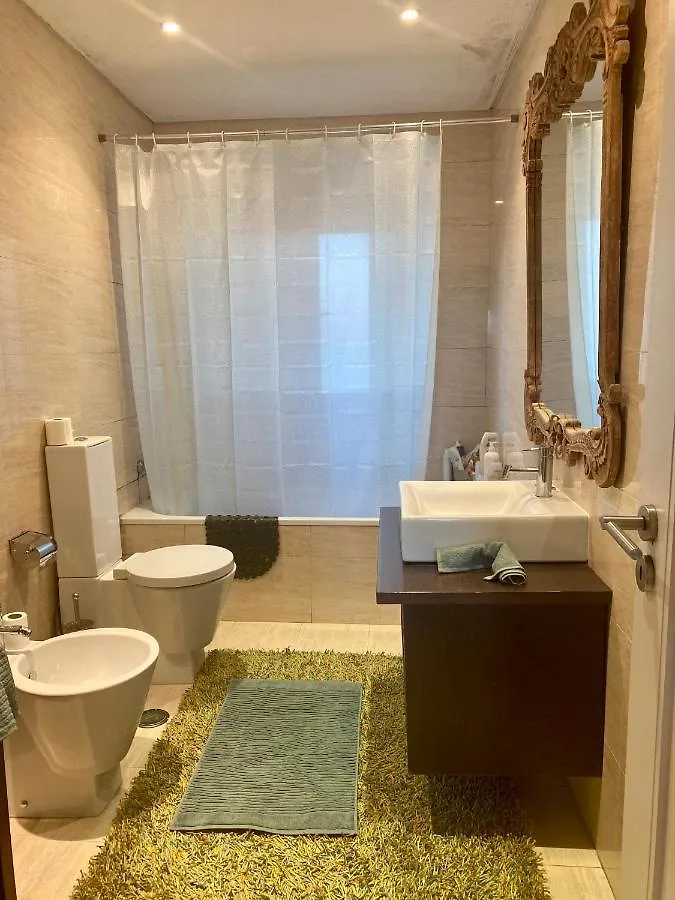 Homestay Suite For 5 Near The Beach & City Caxias Portugal
