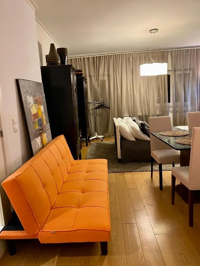 Suite For 5 Near The Beach & City Caxias 0*,  Portugal